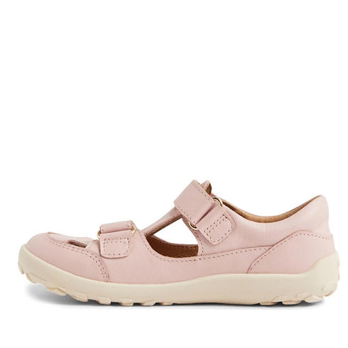 Bobux Kid+ Troop Leather Closed Toe Sandal Cameo Rose Pink