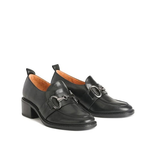 EOS Keily Black Leather Heeled Loafer