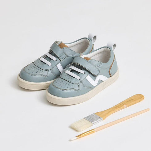 Pretty Brave XO Trainer Seagrass