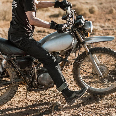 Blundstone 063 Dress Chelsea Boot Black for Women or Men