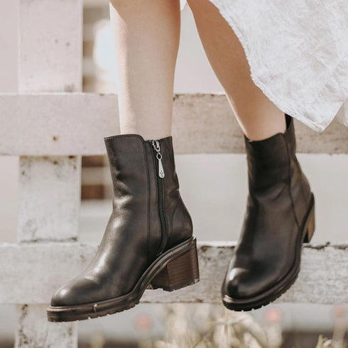 EMU Zeil Leather Calf Block Heeled Boot Black WATERPROOF