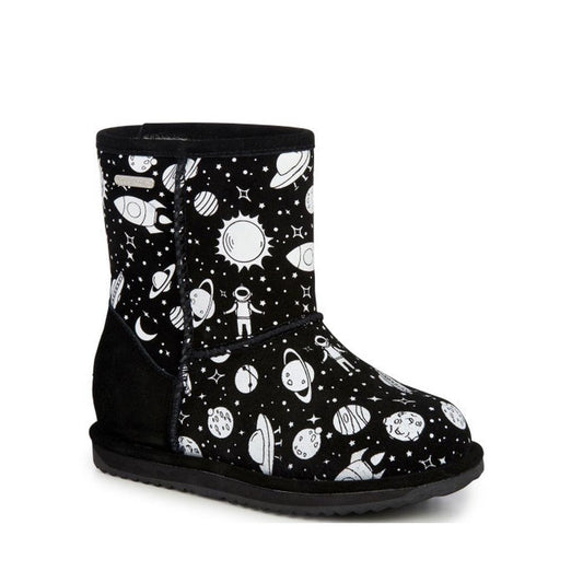 EMU NZ Kids Brumby Outer Space Lo boots in black wool—waterproof, glow-in-the-dark with planets, stars; flat sole, easy pull-on.  ksnz