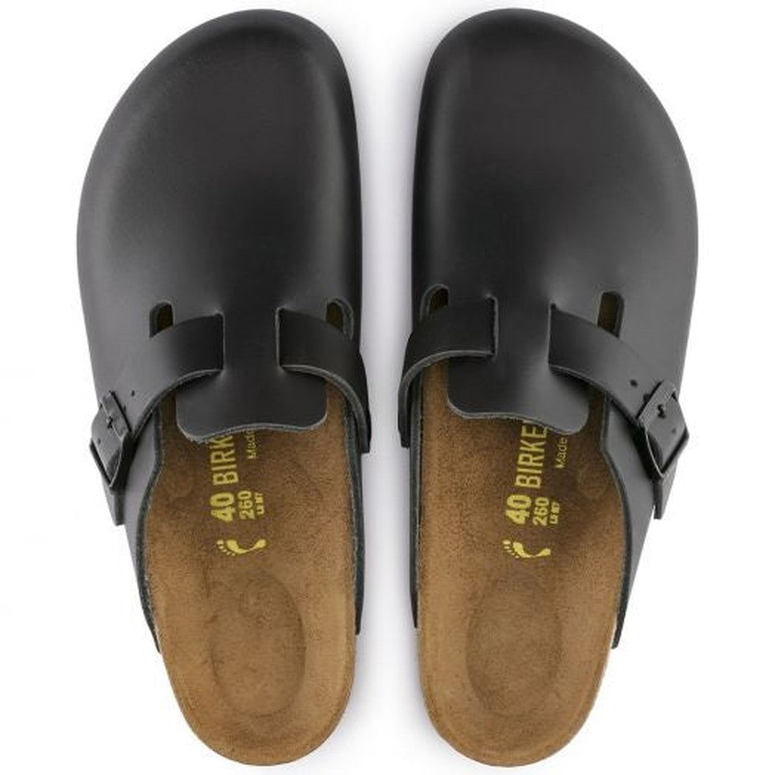 A top down view of the closed toe upper and the insole foot bead of a pair of Black Birkenstock clogs in smooth leather.,
4013871025191,4013871017615,4013871019862,4013871020868,4013871024217,4013871029960,4013871030577,4013871041115,4013871042518,4013871