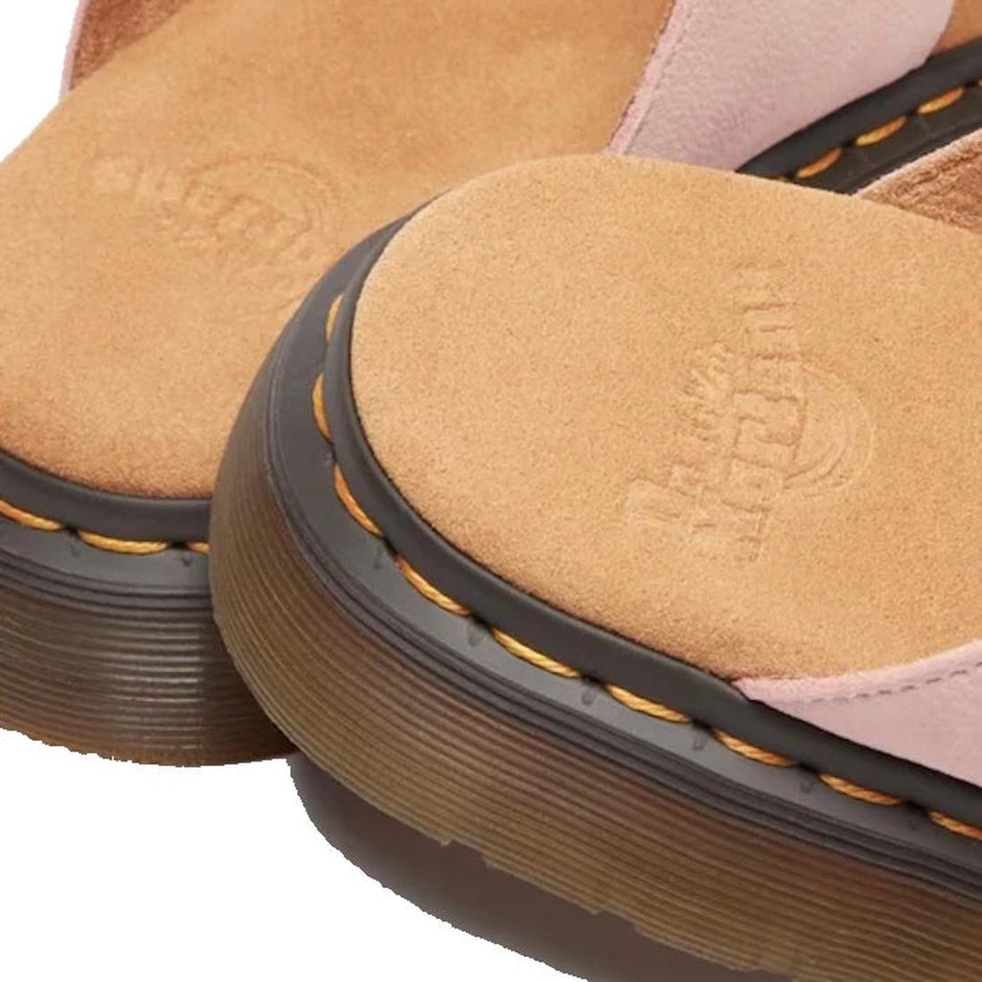 Close-up of tan sole on the heel of Dr Martens Josef Slide sandals with black sole and stitching detail.,
190665707533,
190665707540,
190665707557,
190665707571,
190665707588,, 190665707533, 190665707540, 190665707557, 190665707571, 190665707588, 45409, 4