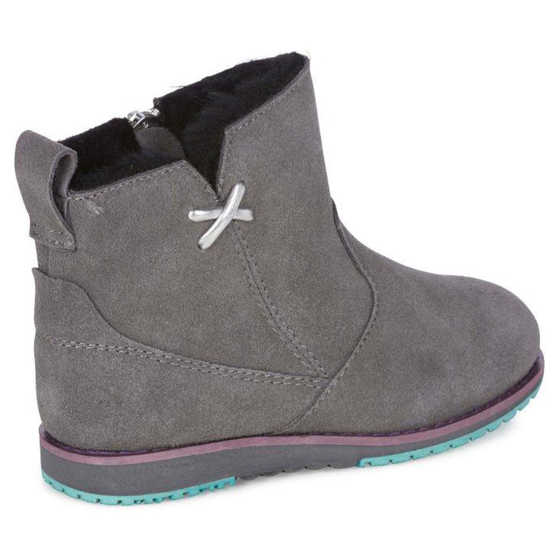 EMU NZ Beach Mini Kids boots are charcoal grey ankle boots with a silver side lace, comfy fleece lining, and colorful grip soles.  ksnz