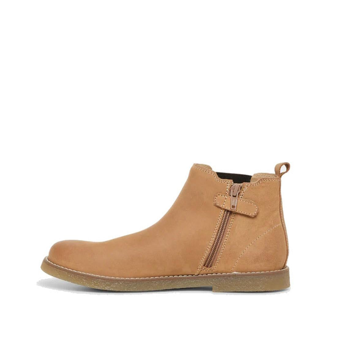 The Clarks Kids Chelsea II Youths Leather Boot in tan waxy leather features a flat sole, side zipper, back pull tab, and genuine leather uppers, shown in profile against a white background., 9336078265111, 9336078265135, 9336078265159, 9336078265173, 9336