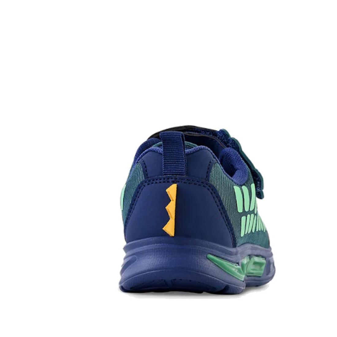 Clarks Alfie Heel view Blue and green sneaker with a yellow logo on a white background.,
9336078600837,
9336078600851,
9336078600875,
9336078600899,
9336078600912,
9336078600936,, 9336078600837, 9336078600851, 9336078600875, 9336078600899, 9336078600912, 