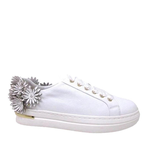 Django & Juliette Westlee White Women's Sneaker has comfy white soles, easy laces, and sweet daisy flower details at the heel.  ksnz