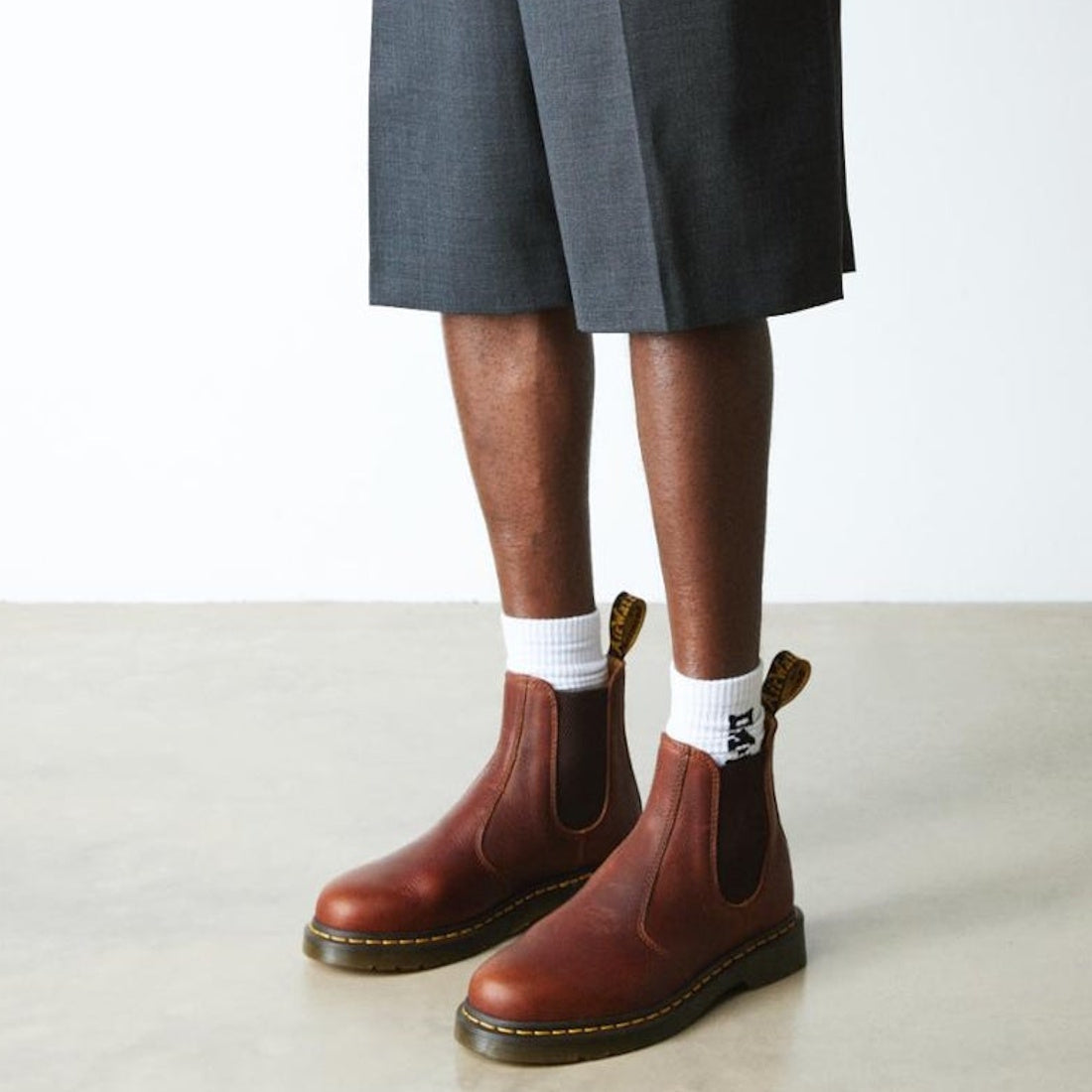 Dr Martens - 2976 YS Chelsea Boot Cashew Ambassador Brown Pull On Boot SPECIAL DEAL