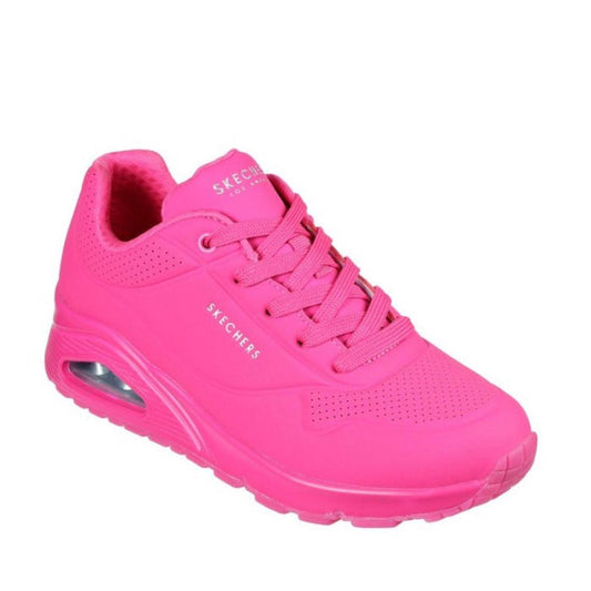 Skechers Uno Night Shades Women’s Wide Trainer in bright pink, lace-up sneaker with comfy memory foam and cushioned heel support.  ksnz