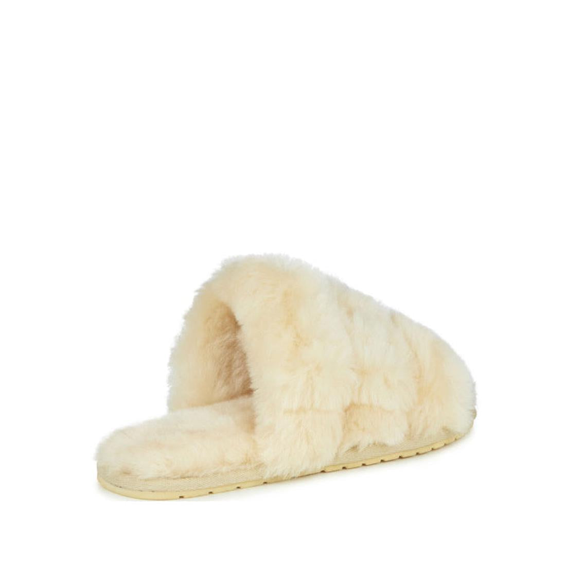 EMU NZ Women's Jacana Macadamia Sheepskin Scuff Slipper in cream, cozy open-toe style with flat sole, plush sheepskin for comfort.  ksnz