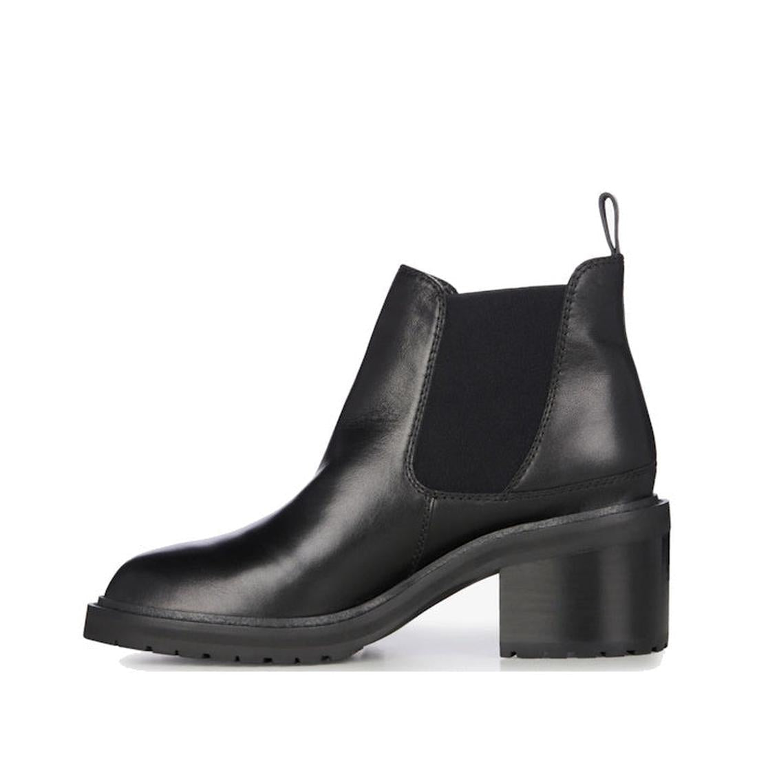 Inner side view of the right foot of the EMU Clara waterproof chelsea boot showing the elastic gusset and block heel.,
9330071927755,
9330071927762,
9330071927779,
9330071927786,, 44280, 9330071927755, 9330071927762, 9330071927779, 9330071927786, 44285