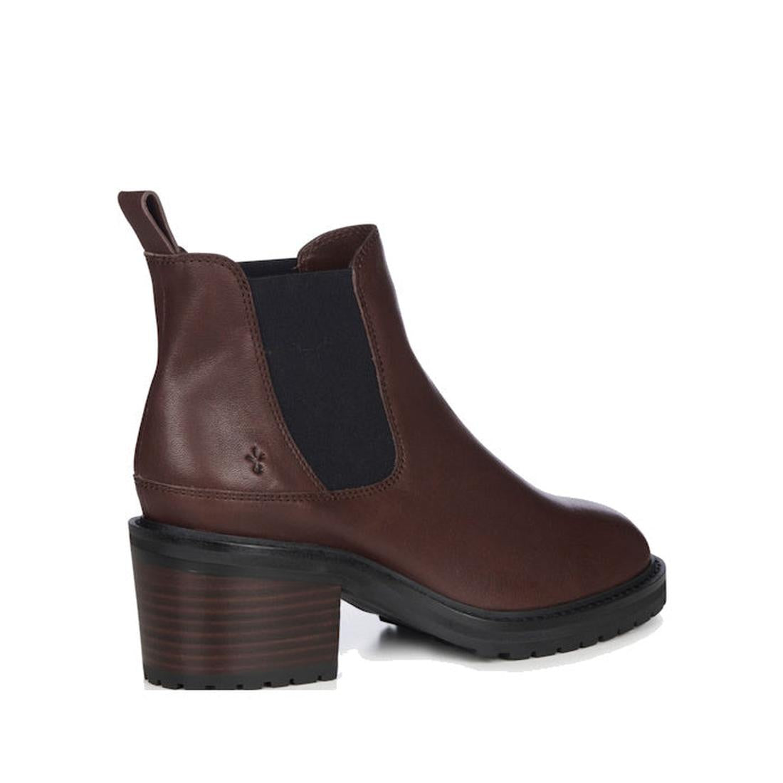 EMU NZ Clare Leather Ankle Chelsea Boots in warm Walnut Brown offer waterproof leather, easy-on pull tab, elastic sides, and sturdy block heel.  ksnz