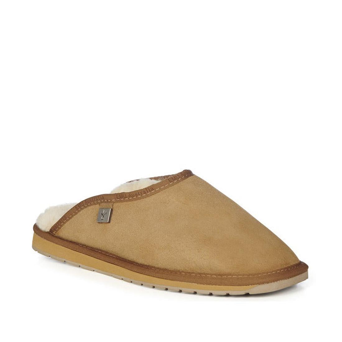 The EMU Mens Platinum Esperance Scuff Slipper Slip On in Chestnut features Australian double face sheepskin lining, a flat rubber sole, and a small metallic logo tag near the opening. Made in Australia with a simple closed-toe design.