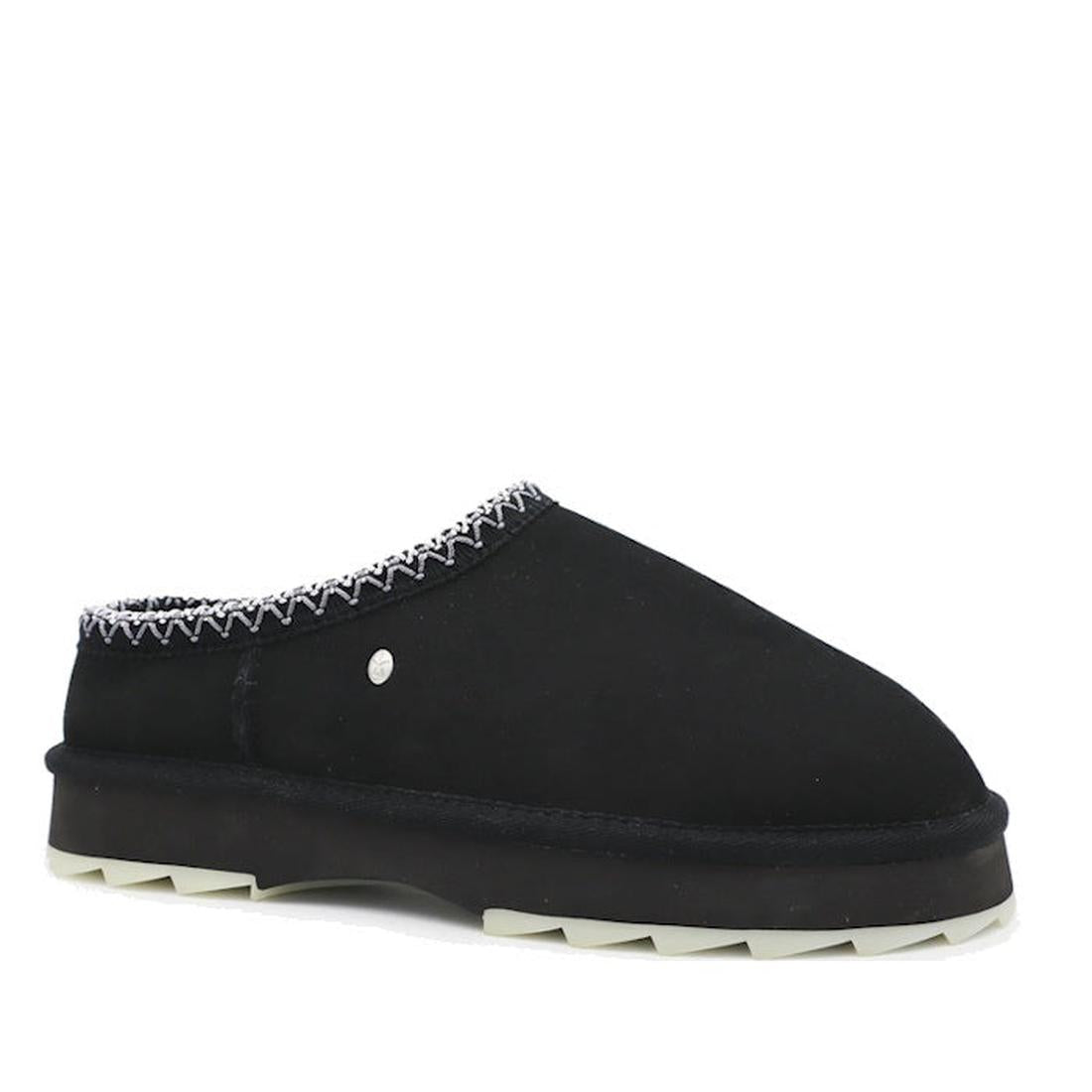 EMU Women's Sharky Scuff Slipper in classic black sheepskin with cozy white trim, comfy thick rubber sole, and easy slip-on design.  ksnz