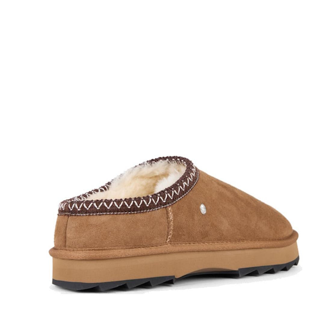 EMU NZ Women's Sharky Scuff Slipper in Chestnut Tan Sheepskin, cozy slip-on style with brown suede, white fleece lining, rubber sole.  ksnz