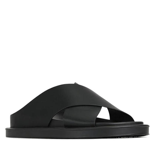 Los cabos Alara Black sandal  right foot front and side view with criss-cross design on a white background
