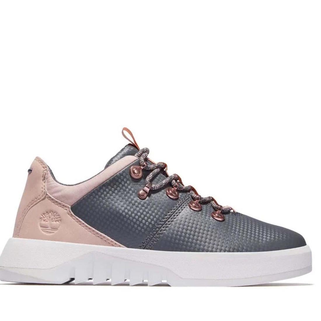The Timberland Womens Fabric Supaway Oxford Grey is a comfy grey oxford with pink lace eyelets, white sole, and soft OrthoLite footbed.  ksnz